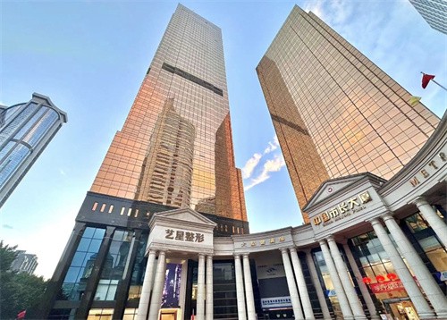 廣州藝星4月星粉節(jié)：微整/皮膚/整外科通通美力鉅惠，消費(fèi)每滿1萬享開盲盒一次