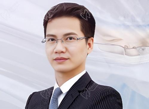 屈興明